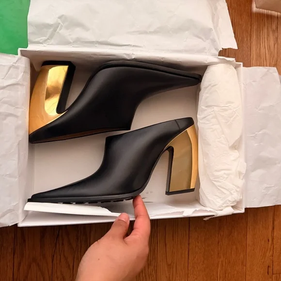 BOTTEGA VENETA Tex leather mules - Picture 10 of 10